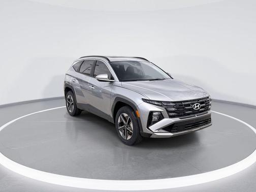 Shimmering Silver 2025 Hyundai TUCSON SEL Convenience