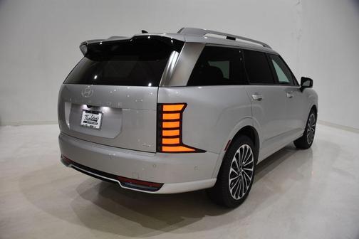 Silver Metallic 2026 Hyundai Palisade Hybrid Calligraphy