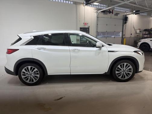 2024 INFINITI QX50 Luxe