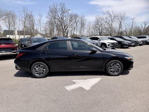 2025 Hyundai ELANTRA HEV Blue