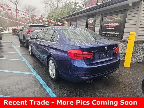 2018 BMW 330 i xDrive