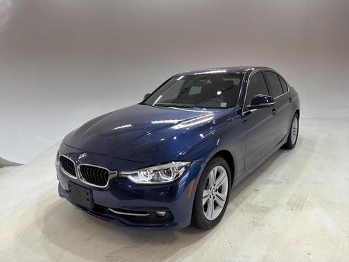 2018 BMW 330 i xDrive