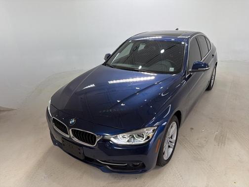 2018 BMW 330 i xDrive