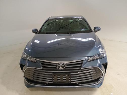2019 Toyota Avalon XLE