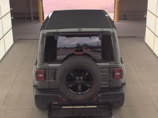 2022 Jeep Wrangler Unlimited Sahara Altitude