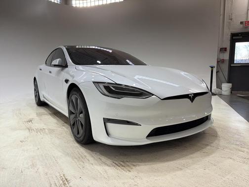 2022 Tesla Model S Plaid