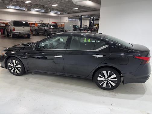 2020 Nissan Altima 2.5 SV