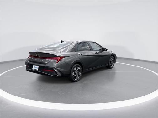 2025 Hyundai ELANTRA HEV SEL Sport