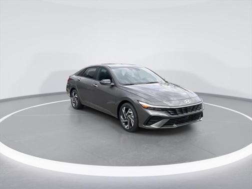 2025 Hyundai ELANTRA HEV SEL Sport
