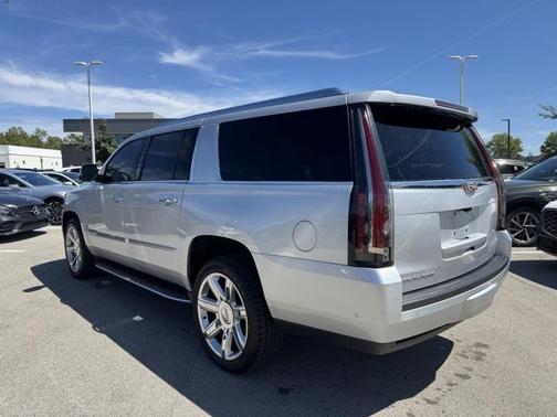2020 Cadillac Escalade ESV Luxury