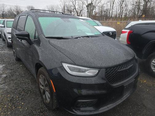 2022 Chrysler Pacifica Touring-L