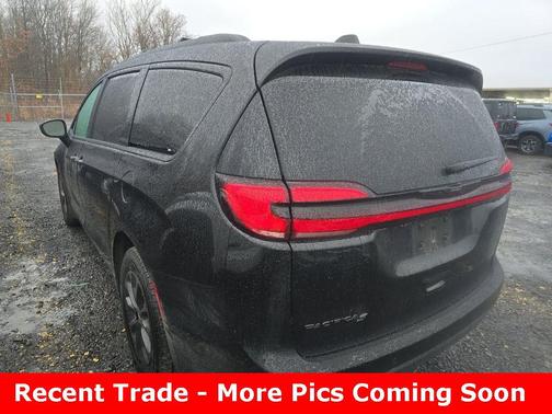 2022 Chrysler Pacifica Touring-L