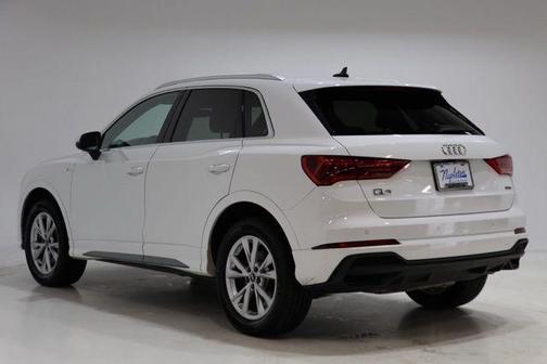 Ibis White 2022 Audi Q3 45 S line Premium