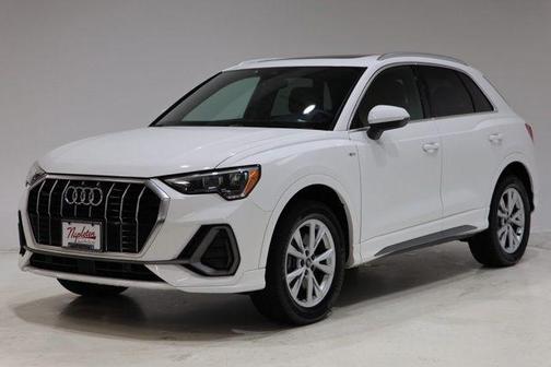 Ibis White 2022 Audi Q3 45 S line Premium