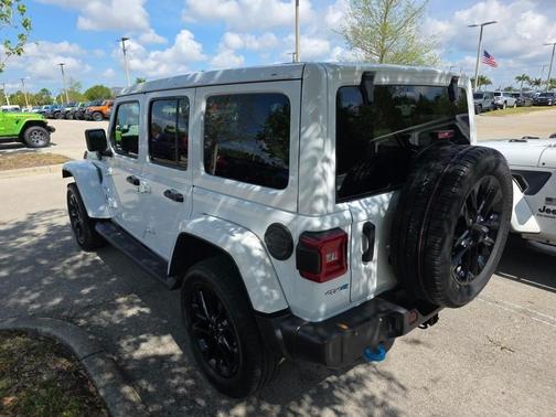 Bright White Clearcoat 2023 Jeep Wrangler 4xe Sahara