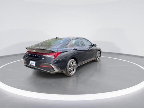 2025 Hyundai ELANTRA HEV SEL Sport