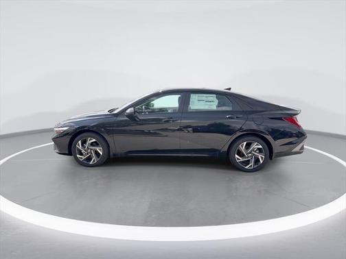 2025 Hyundai ELANTRA HEV SEL Sport