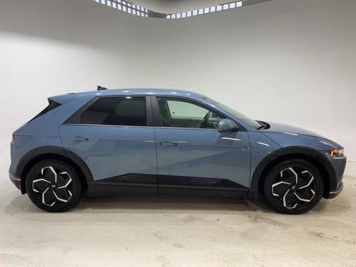 2022 Hyundai IONIQ 5 SE