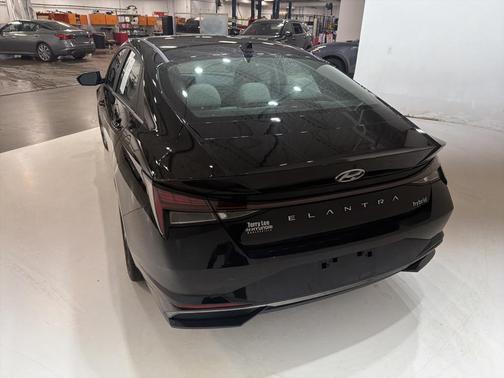 2021 Hyundai ELANTRA HEV Limited