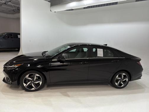 2021 Hyundai ELANTRA HEV Limited