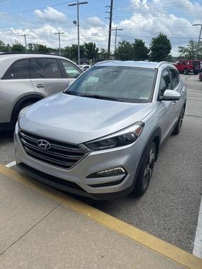 Molten Silver 2016 Hyundai TUCSON Limited