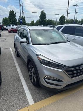 Molten Silver 2016 Hyundai TUCSON Limited