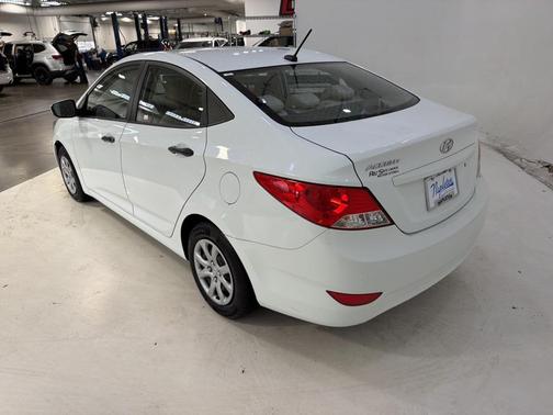 2012 Hyundai Accent GLS