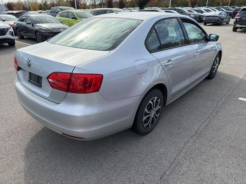 2011 Volkswagen Jetta Base