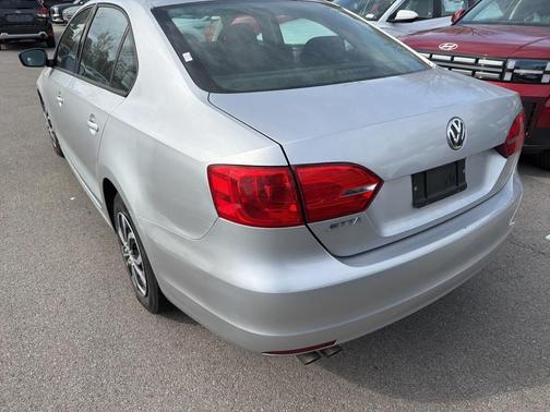 2011 Volkswagen Jetta Base