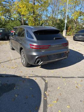 2024 Genesis GV70 2.5T