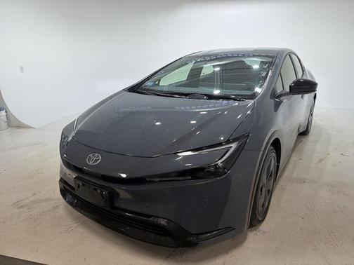 2025 Toyota Prius LE