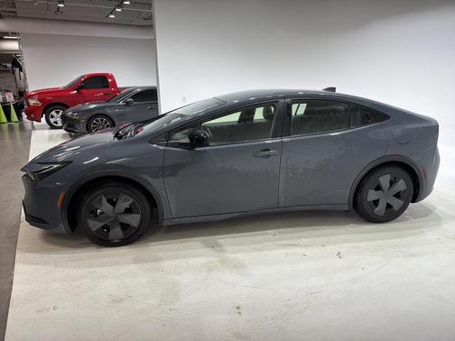 2025 Toyota Prius LE