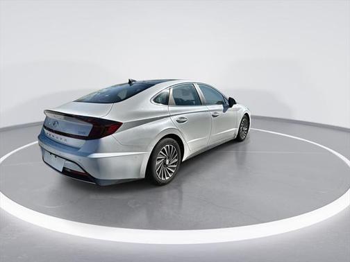 2022 Hyundai SONATA Hybrid Limited
