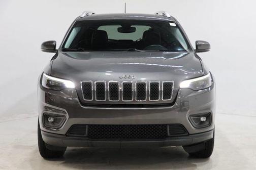 Granite Crystal Clearcoat Metallic 2019 Jeep Cherokee Latitude Plus