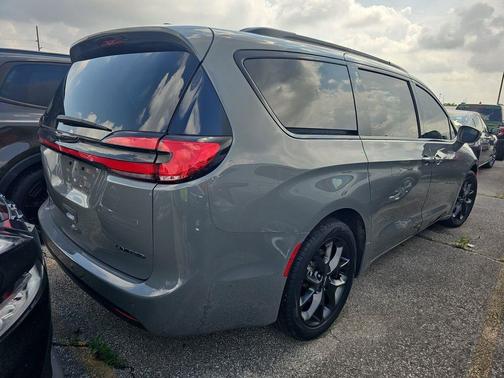2022 Chrysler Pacifica Limited