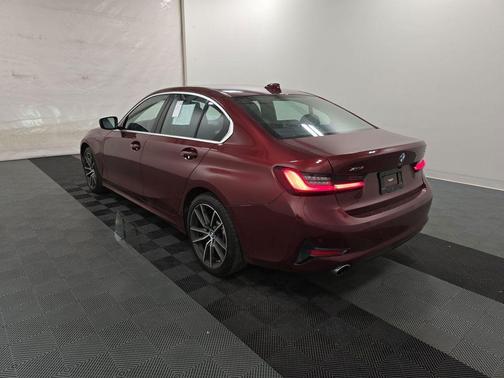 Aventurin Red Metallic 2022 BMW 330 i xDrive