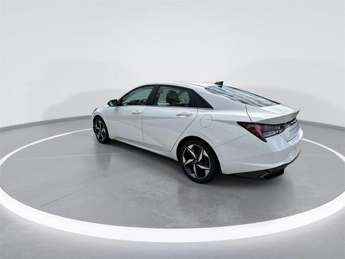 2022 Hyundai ELANTRA HEV Limited