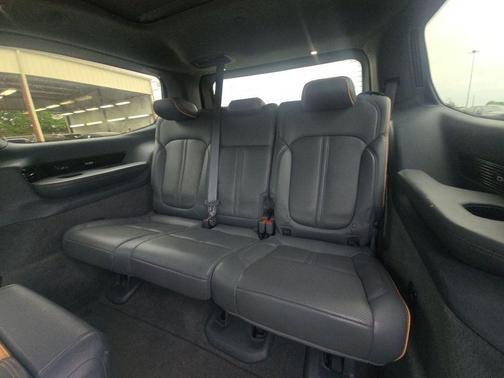 2023 Jeep Grand Wagoneer Series II