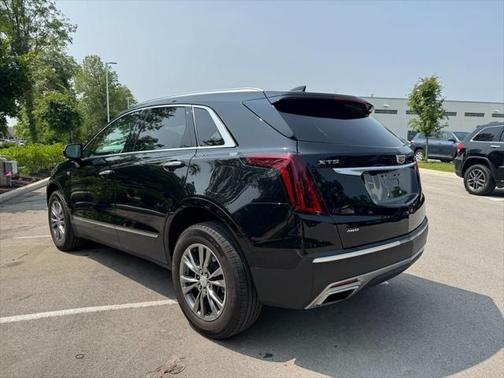 2022 Cadillac XT5 Premium Luxury