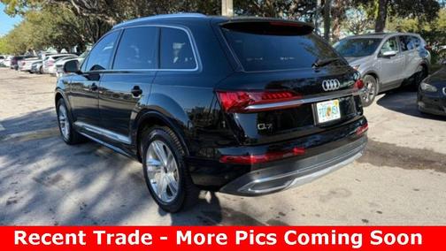 2021 Audi Q7 45 Premium Plus