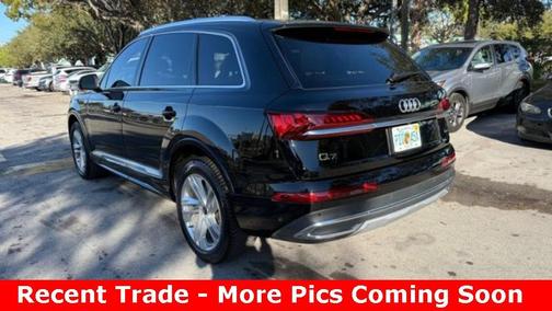 2021 Audi Q7 45 Premium Plus