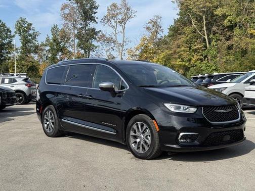 2022 Chrysler Pacifica Hybrid Pinnacle