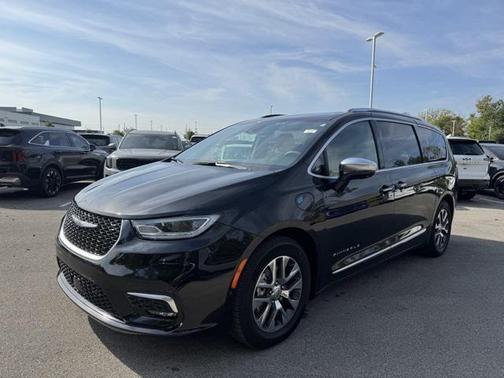 2022 Chrysler Pacifica Hybrid Pinnacle