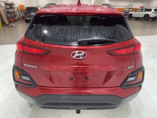 2020 Hyundai KONA SEL Plus