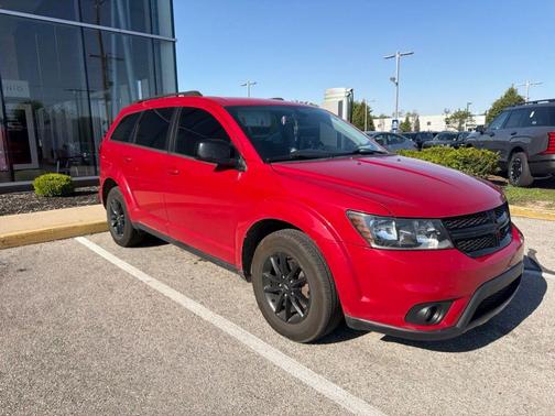 Redline 2 Coat Pearl 2019 Dodge Journey SE