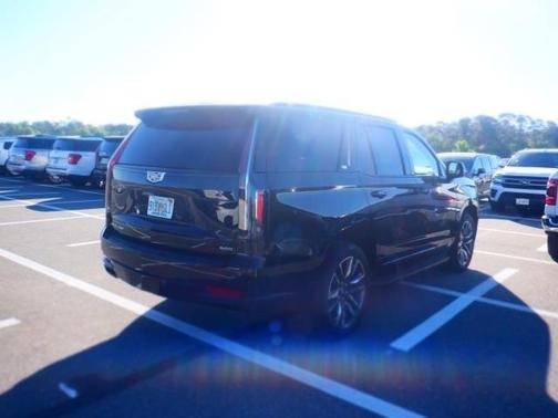 2023 Cadillac Escalade Sport