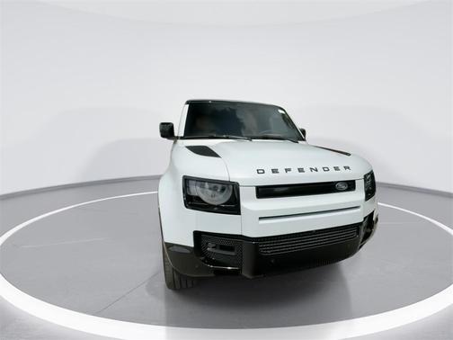 2023 Land Rover Defender 110 V8
