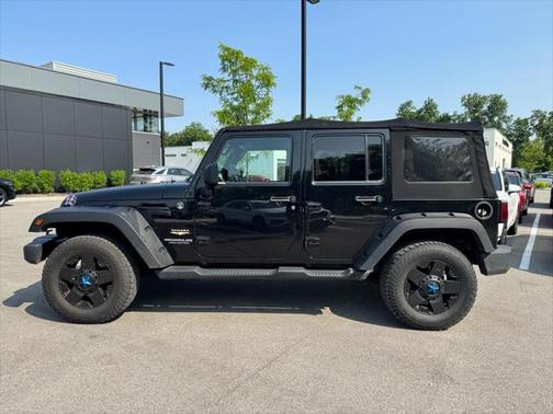 2012 Jeep Wrangler Unlimited Sahara