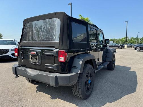 2012 Jeep Wrangler Unlimited Sahara