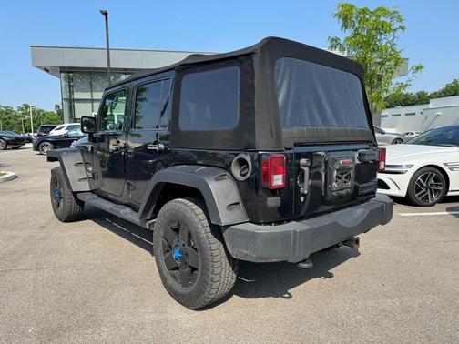 2012 Jeep Wrangler Unlimited Sahara
